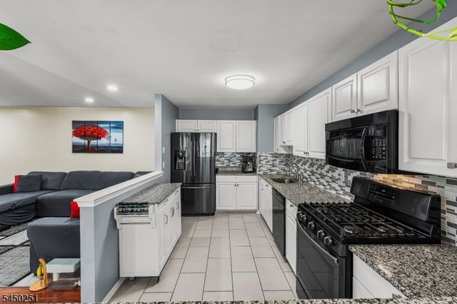 262 Retta Ct, Piscataway Twp., NJ 08854