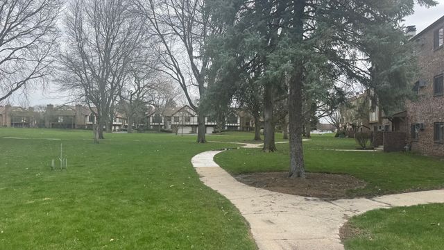 811 S Dwyer Avenue E, Arlington Heights, IL 60005