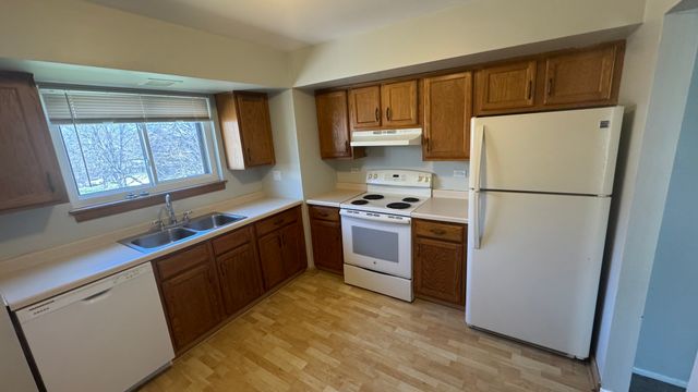 811 S Dwyer Avenue E, Arlington Heights, IL 60005