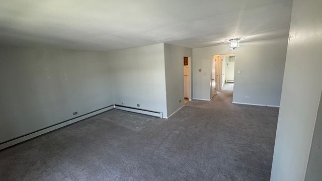 811 S Dwyer Avenue E, Arlington Heights, IL 60005