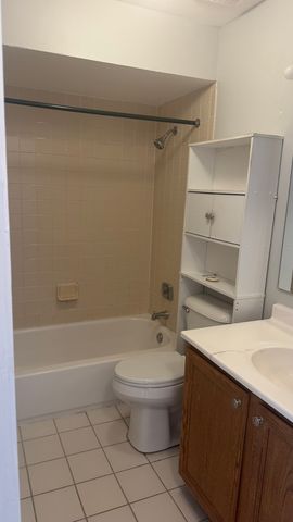 811 S Dwyer Avenue E, Arlington Heights, IL 60005