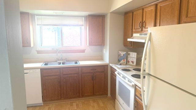 811 S Dwyer Avenue E, Arlington Heights, IL 60005