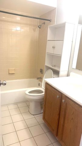 811 S Dwyer Avenue E, Arlington Heights, IL 60005