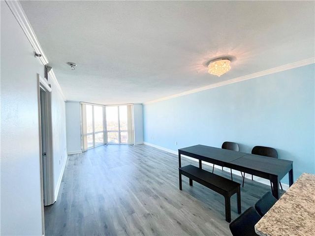 2870 Pharr Court South NW 1902, Atlanta, GA 30305