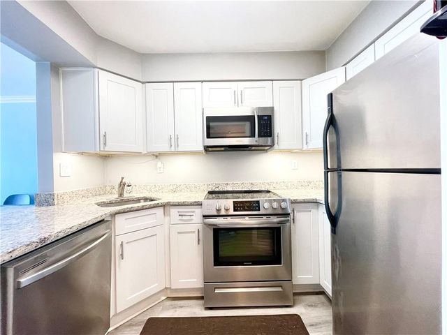 2870 Pharr Court South NW 1902, Atlanta, GA 30305