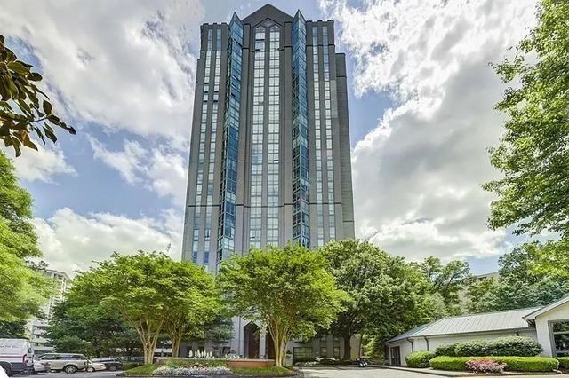 2870 Pharr Court South NW 1902, Atlanta, GA 30305