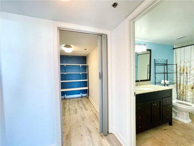 2870 Pharr Court South NW 1902, Atlanta, GA 30305