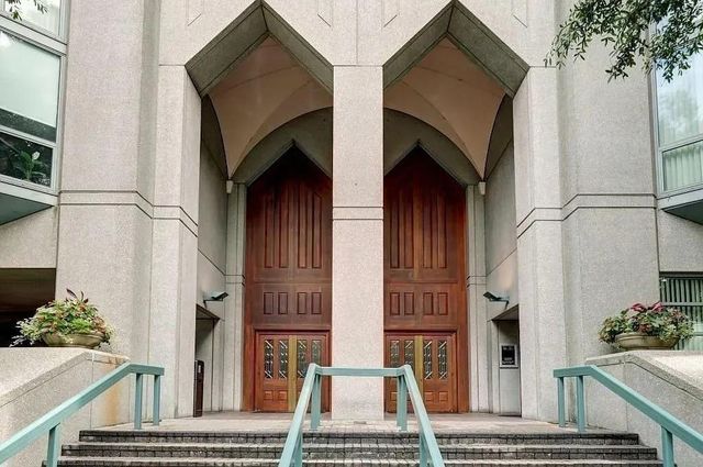 2870 Pharr Court South NW 1902, Atlanta, GA 30305