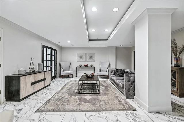 2870 Pharr Court South NW 1902, Atlanta, GA 30305