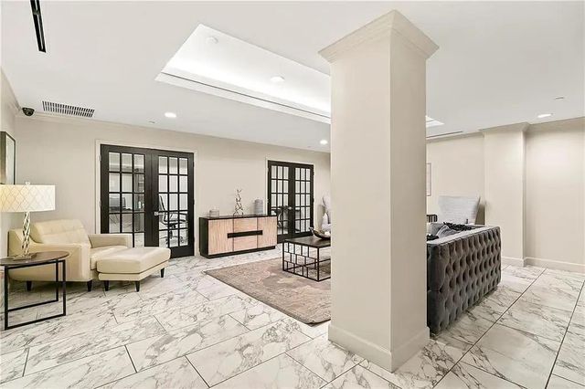 2870 Pharr Court South NW 1902, Atlanta, GA 30305