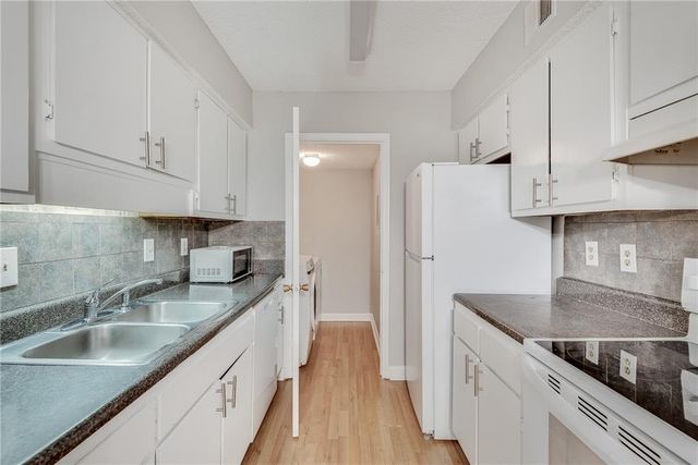 1516 Wingate Way, Sandy Springs, GA 30350