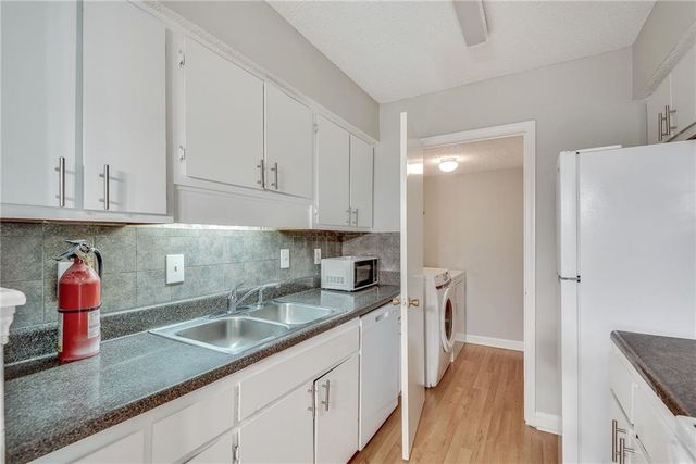 1516 Wingate Way, Sandy Springs, GA 30350