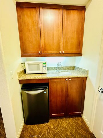 48680 Legacy Drive, La Quinta, CA 92253