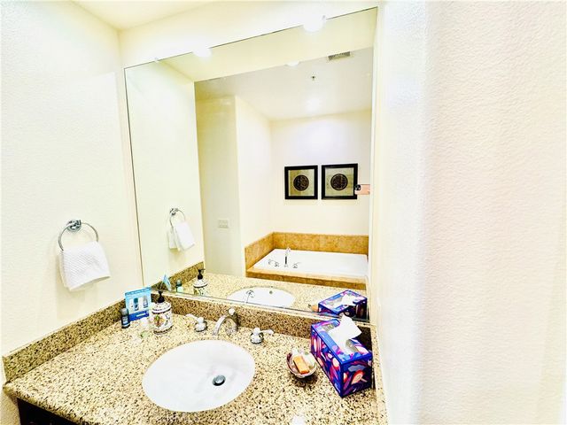 48680 Legacy Drive, La Quinta, CA 92253