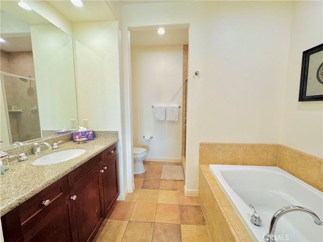48680 Legacy Drive, La Quinta, CA 92253