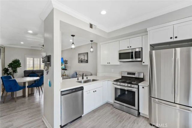 926 W Philadelphia St 10, Ontario, CA 91762