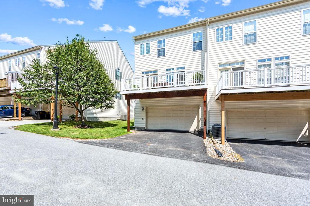 2404 NORTHRIDGE CT, Phoenixville, PA 19460
