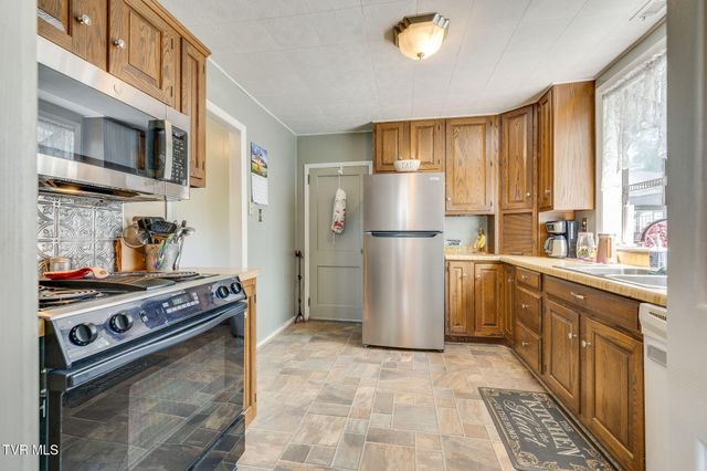 4245 Maplewood Street, Kingsport, TN 37660