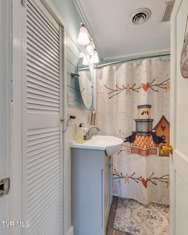 4245 Maplewood Street, Kingsport, TN 37660