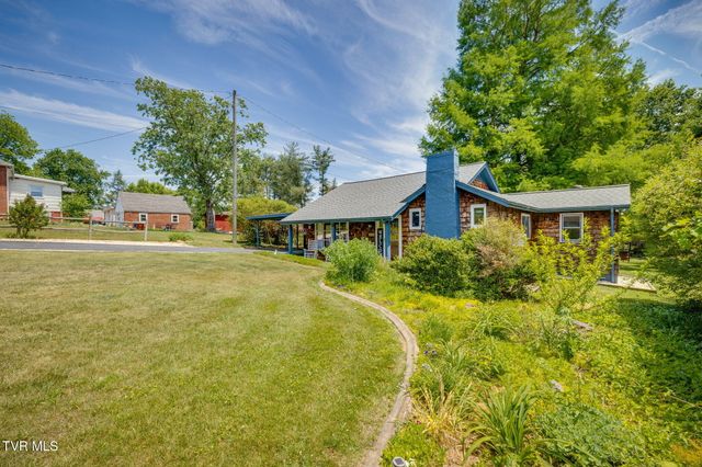 4245 Maplewood Street, Kingsport, TN 37660
