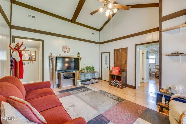4245 Maplewood Street, Kingsport, TN 37660
