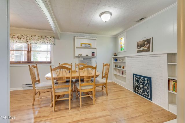 4245 Maplewood Street, Kingsport, TN 37660