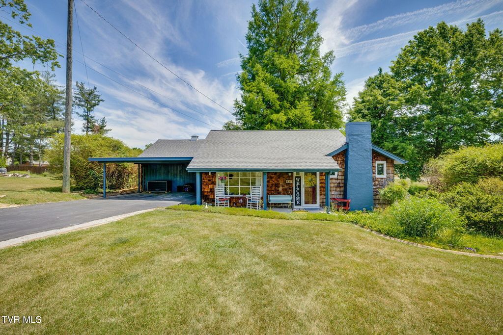 4245 Maplewood Street, Kingsport, TN 37660