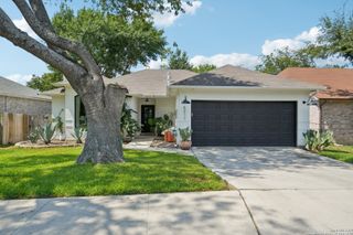 6211 John Chapman, San Antonio, TX 78240
