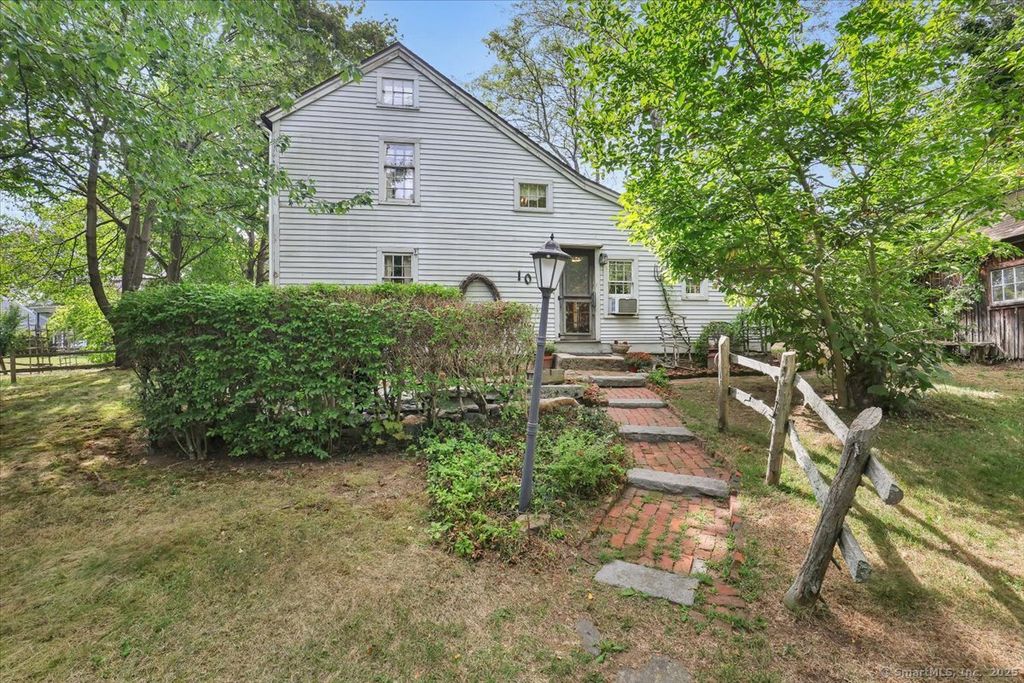 10 Joyce Court, East Lyme, CT 06357