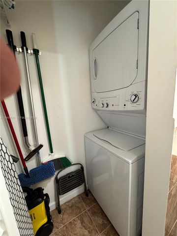 1551 Madison St, Hollywood, FL 33020