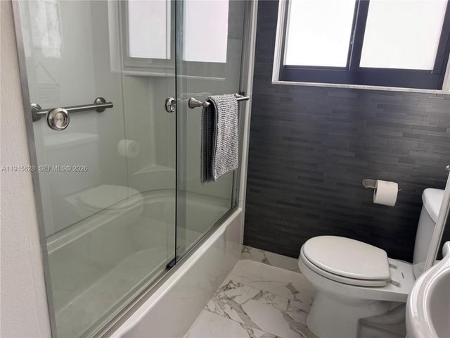 1551 Madison St, Hollywood, FL 33020