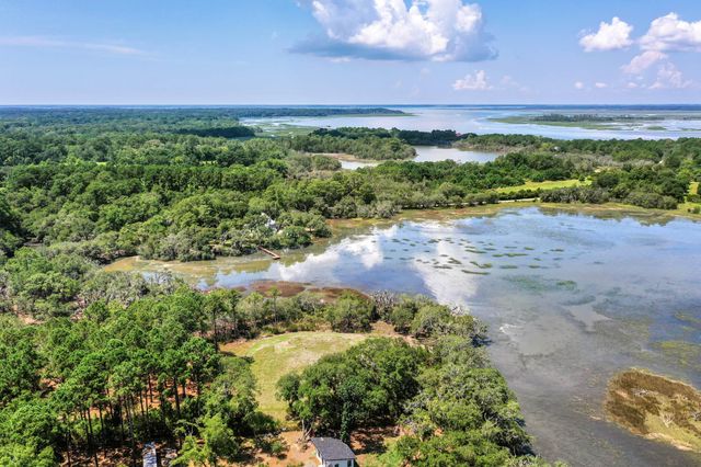 6258 Josie Ridge Road, Wadmalaw Island, SC 29487