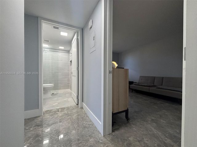 10865 SW 112th Ave 209, Miami, FL 33176