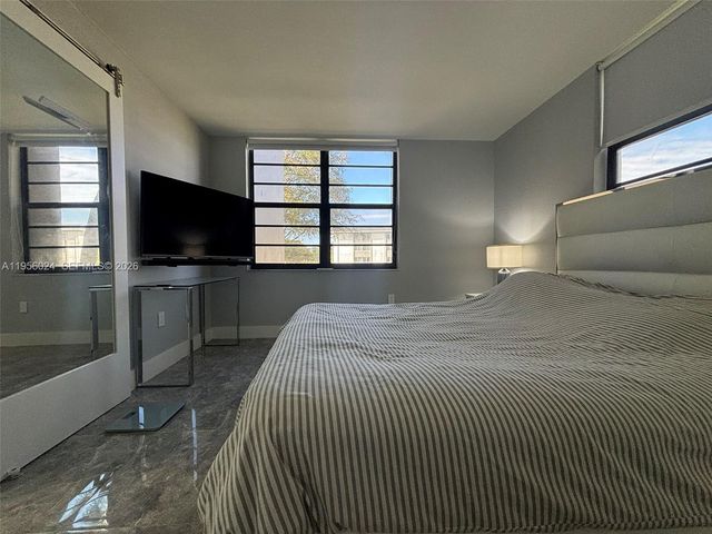 10865 SW 112th Ave 209, Miami, FL 33176