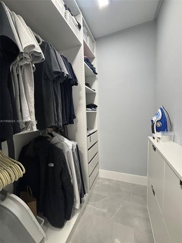 10865 SW 112th Ave 209, Miami, FL 33176