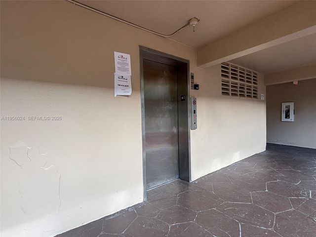 10865 SW 112th Ave 209, Miami, FL 33176