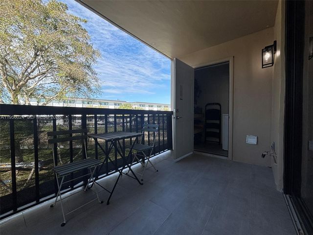 10865 SW 112th Ave 209, Miami, FL 33176