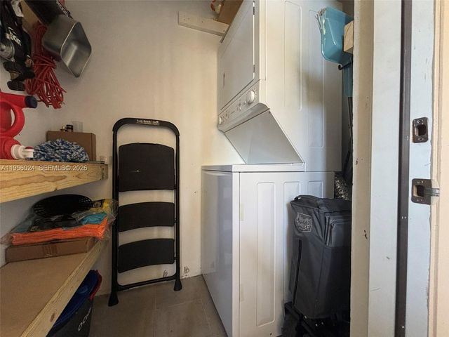 10865 SW 112th Ave 209, Miami, FL 33176