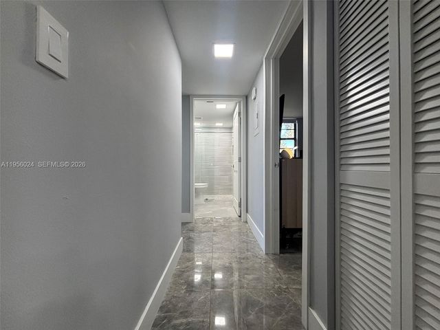 10865 SW 112th Ave 209, Miami, FL 33176