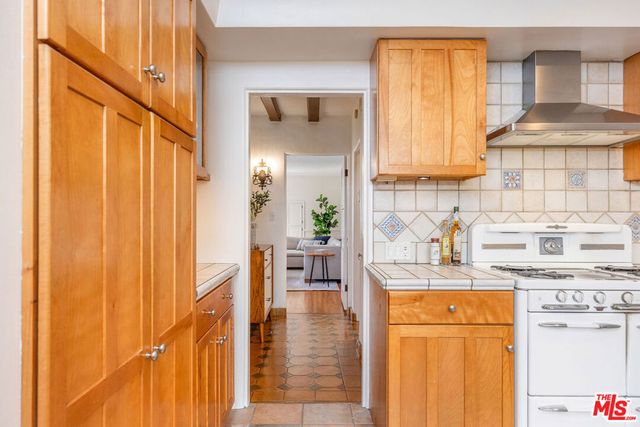 6501 Whitworth Drive, Los Angeles, CA 90035