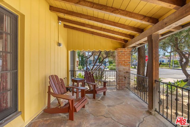 6501 Whitworth Drive, Los Angeles, CA 90035