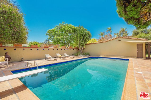 6501 Whitworth Drive, Los Angeles, CA 90035