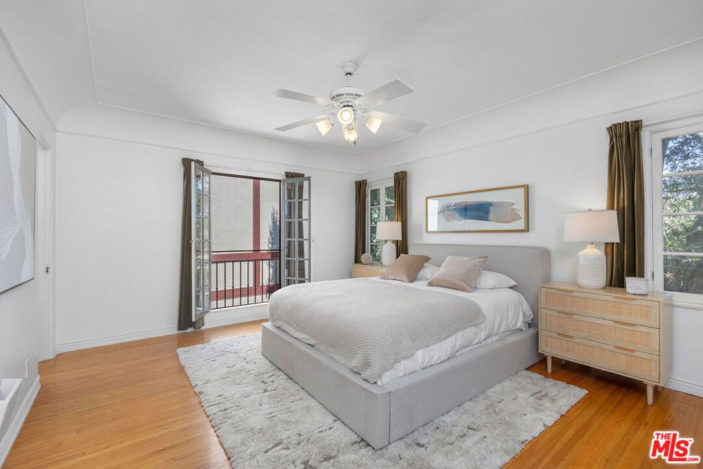 Image 29 of property listing at 6501 Whitworth Drive, Los Angeles, CA 90035