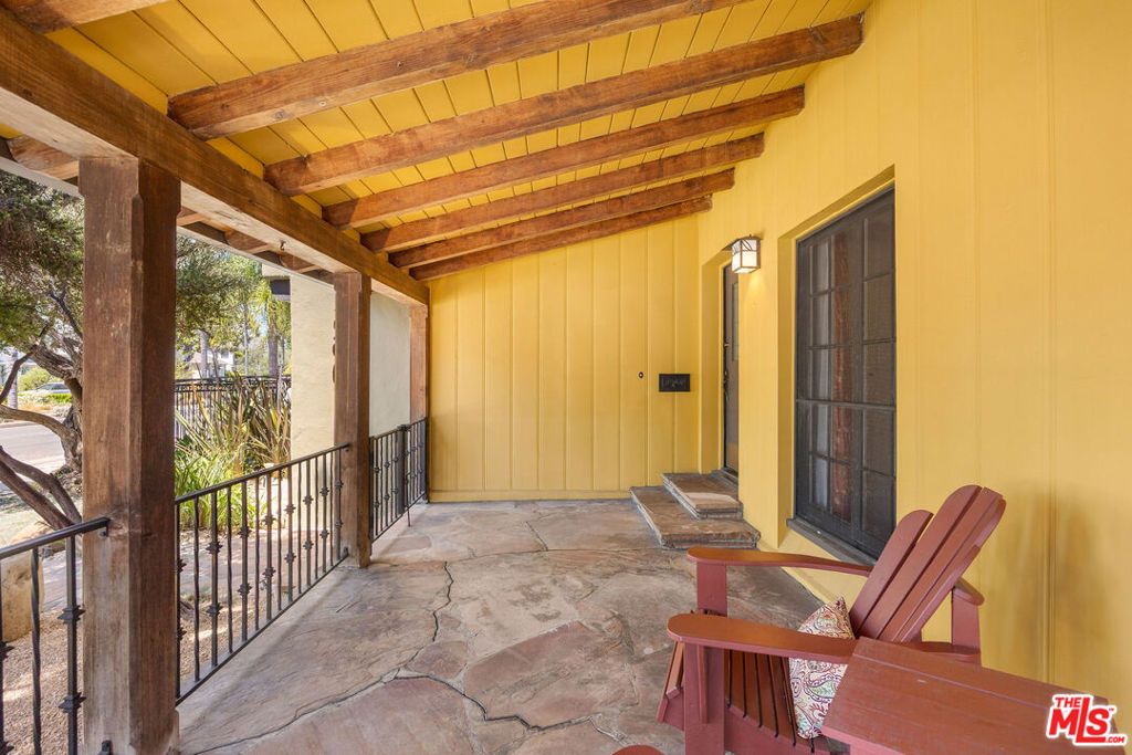 Image 3 of property listing at 6501 Whitworth Drive, Los Angeles, CA 90035