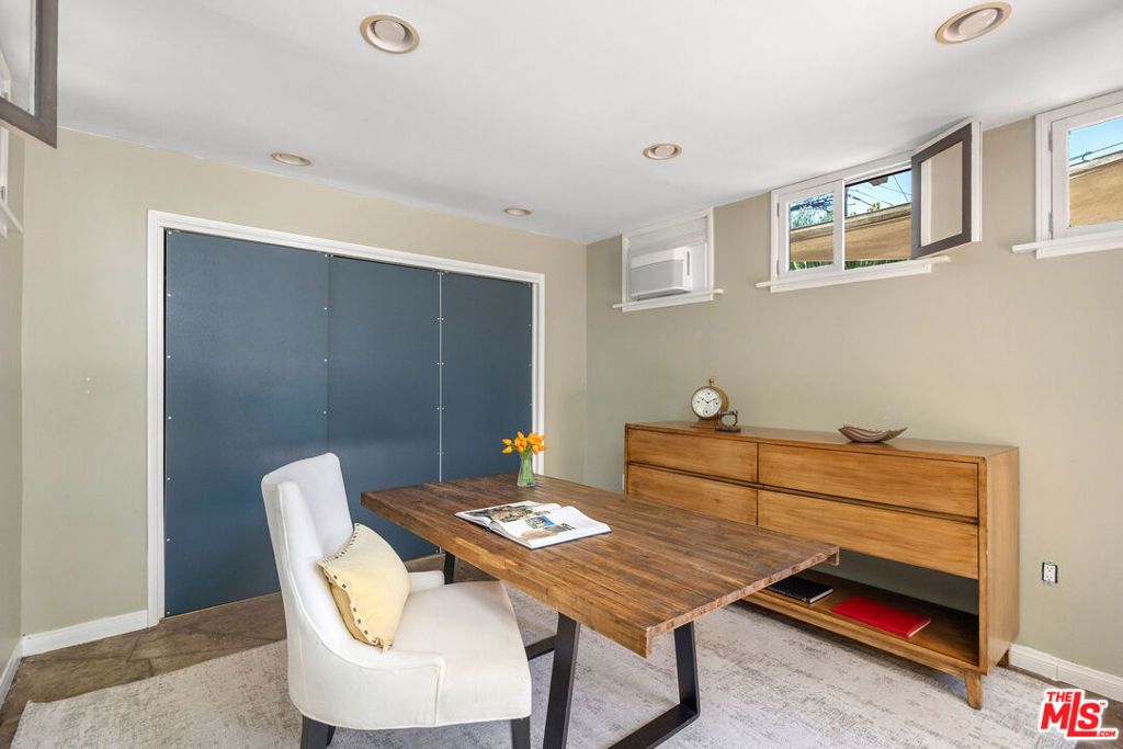 Image 43 of property listing at 6501 Whitworth Drive, Los Angeles, CA 90035