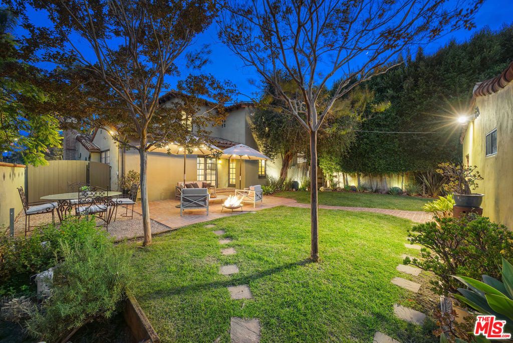 Image 52 of property listing at 6501 Whitworth Drive, Los Angeles, CA 90035