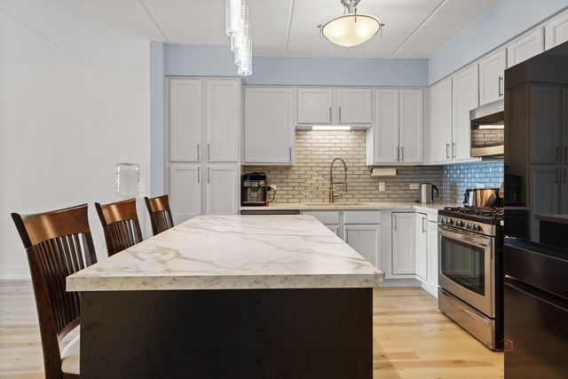 8727 W BRYN MAWR Avenue 501, Chicago, IL 60631