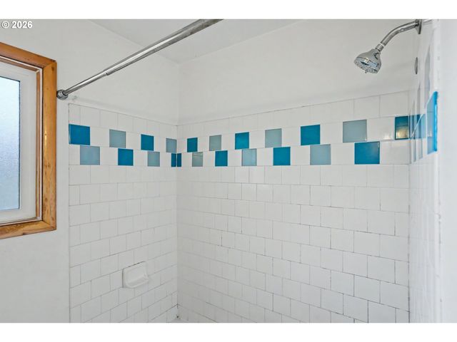 4724 FIR DELL Dr, Salem, OR 97302