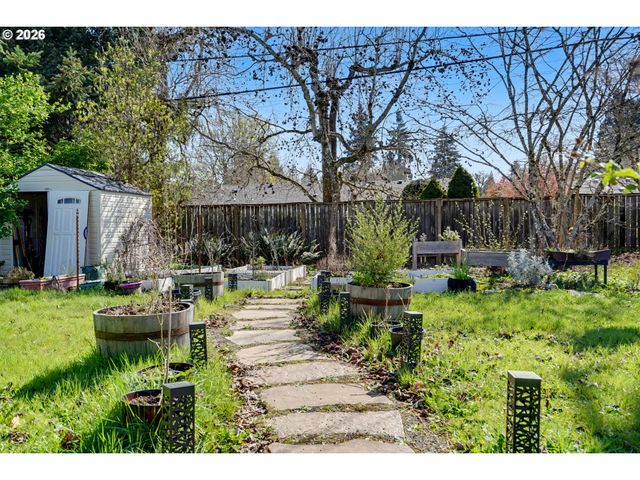 4724 FIR DELL Dr, Salem, OR 97302