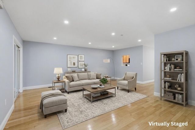 6 Mayberry Drive E, Westborough, MA 01581